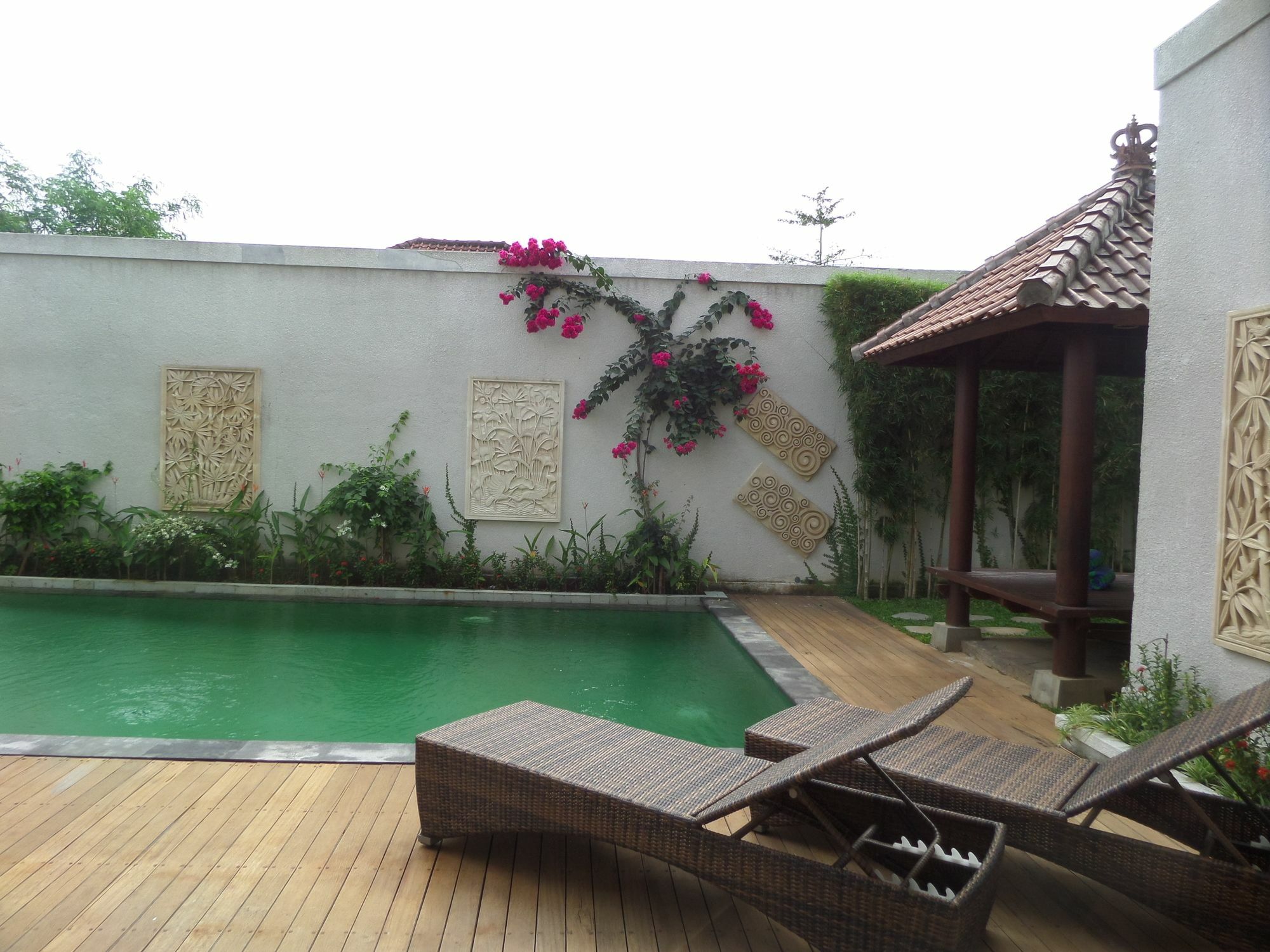 Royal Majesty Villas Kuta  Exterior photo